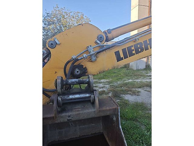 Liebherr R914C