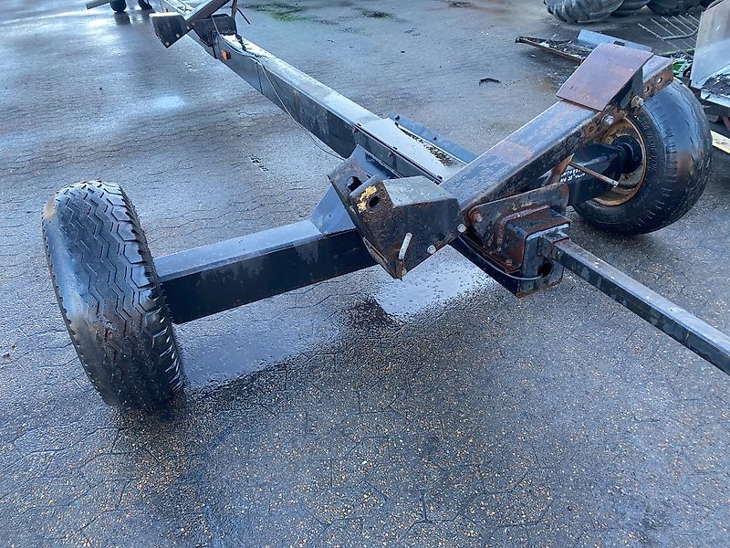 New Holland Skærebordsvogn (Spare part/Reservedel/Ersatzteil)