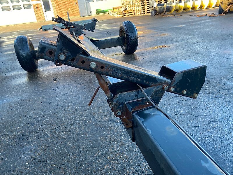 New Holland Skærebordsvogn (Spare part/Reservedel/Ersatzteil)