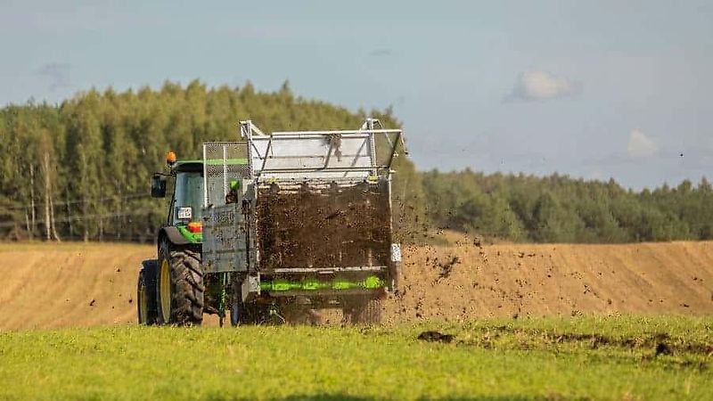 MD CM Miststreuer N233/6 6,6T