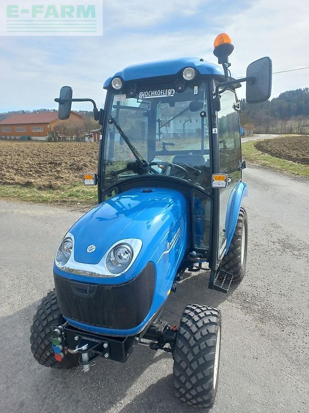New Holland boomer 25