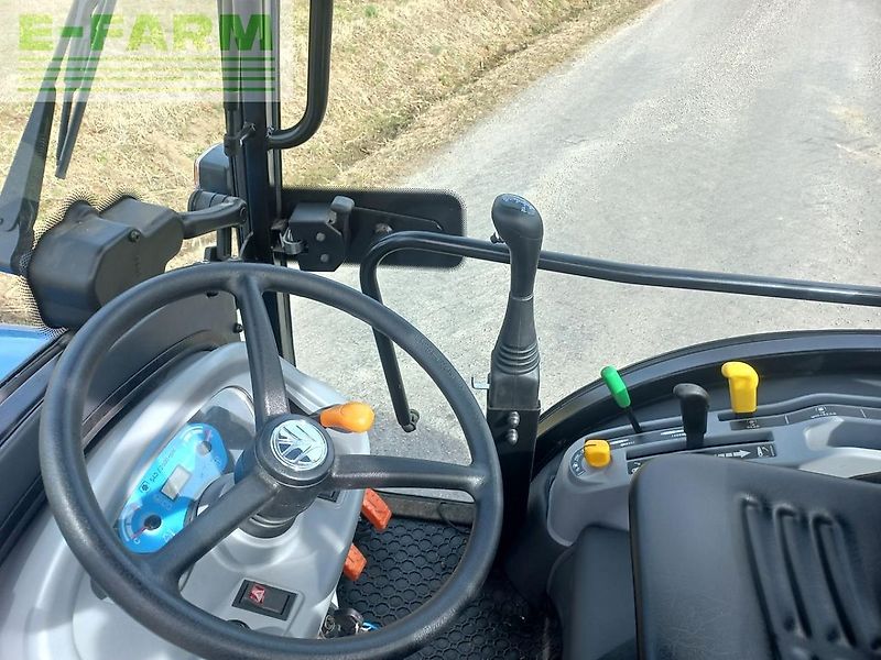 New Holland boomer 25