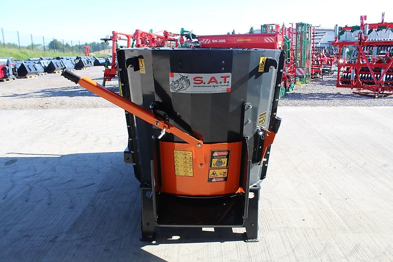 Burkon Elektrofuttermischer 3 m³