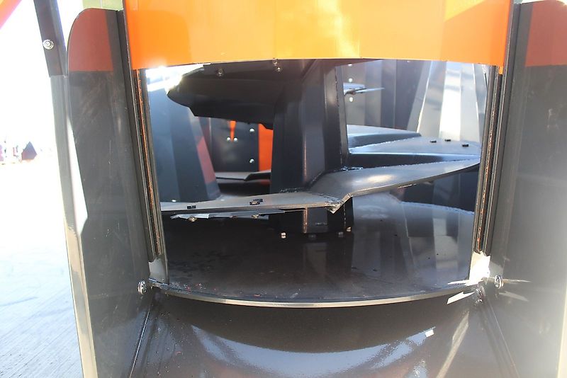 Burkon Elektrofuttermischer 3 m³