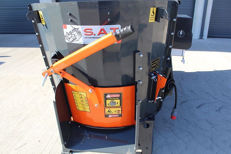 Burkon Elektrofuttermischer 3 m³