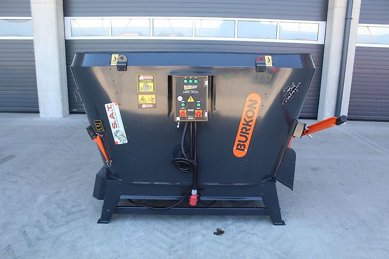 Burkon Elektrofuttermischer 3 m³