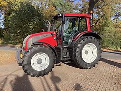 Valtra N 121