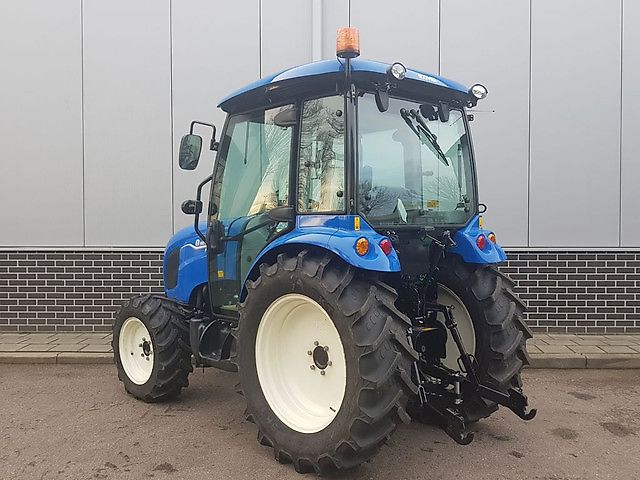 New Holland BOOMER 55 CAB HST STAGE V