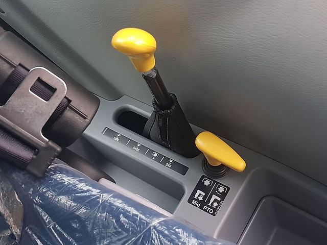 New Holland BOOMER 55 CAB HST STAGE V