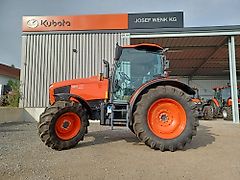 Kubota M6-121Utility