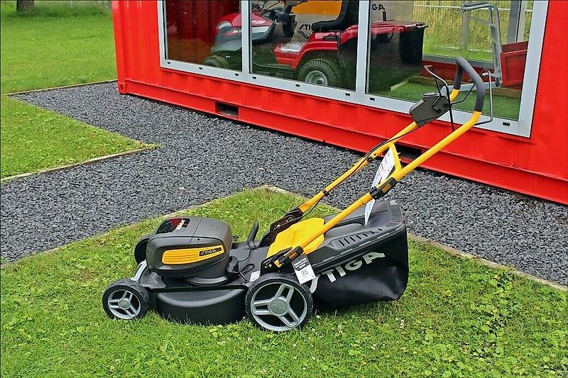 Stiga COMBI 753 SQ AE Akku-Rasenmäher