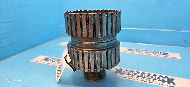 New Holland 8340 (Spare part/Reservedel/Ersatzteil)