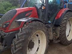 Valtra n 134 versu Versu