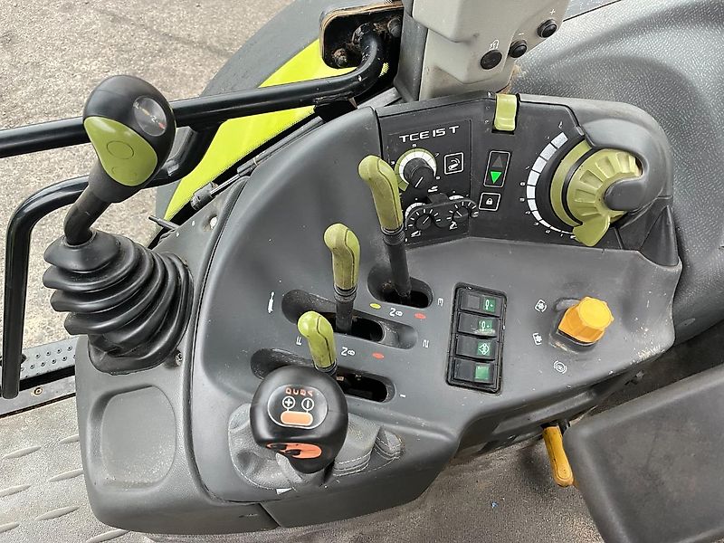 Claas Arion 620C
