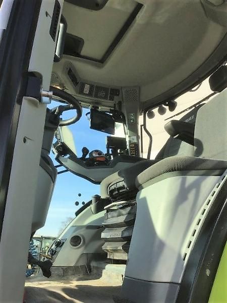 Claas AXION 870 CMATIC