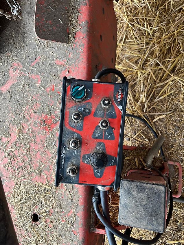 Kuhn 3570M