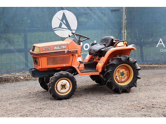 Kubota B1-14 Bulltra