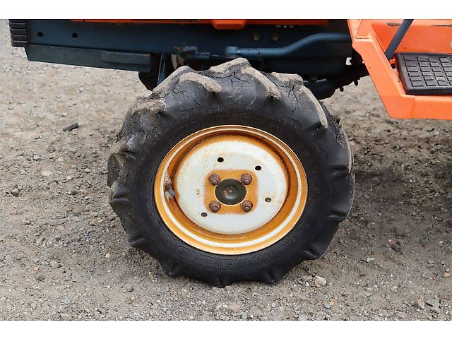 Kubota B1-14 Bulltra