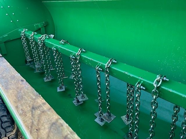 Conor 750 Muck Spreader