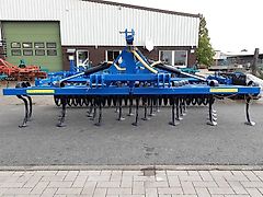 BM Maschinenbau Großfederzinkenegge 5m hydraulisch mit Dachringwalze