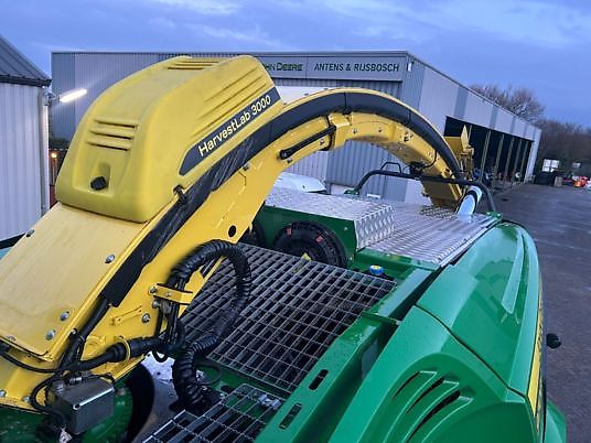John Deere 9700