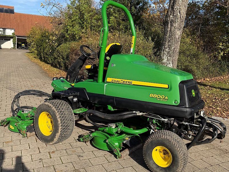 John Deere Terrain Cut 8800 A