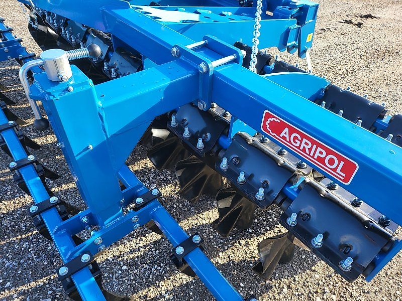 Agripol Frontpacker FRONTDISC 300 T mit Messerzinken-Vorsatz NEUHEIT!!