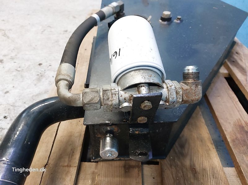 New Holland BB9090 (Spare part/Reservedel/Ersatzteil)