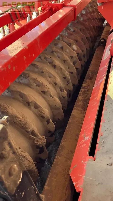 Maschio herse rotative + semoir