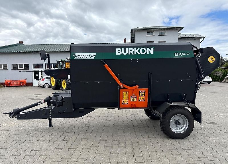 Burkon Wóz paszowy paszowóz Burkon Sirius 6 m³ dwa poziome walki