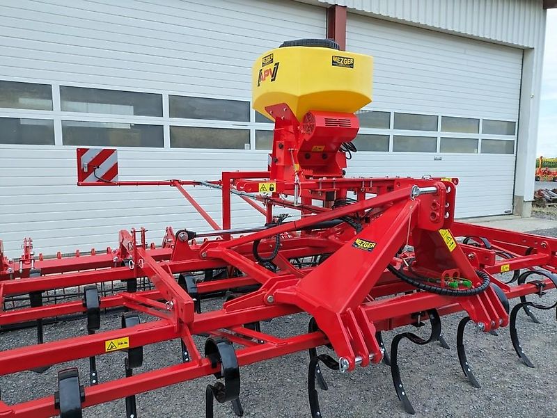 POM Leichtgrubber Meteor II 5,0m - optional mit APV Streuer