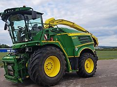John Deere 8400