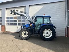 New Holland T5050 mit Frontlader