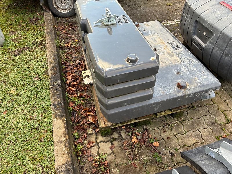 Claas Ballastierungskonzept XERION 2.200kg Gewicht