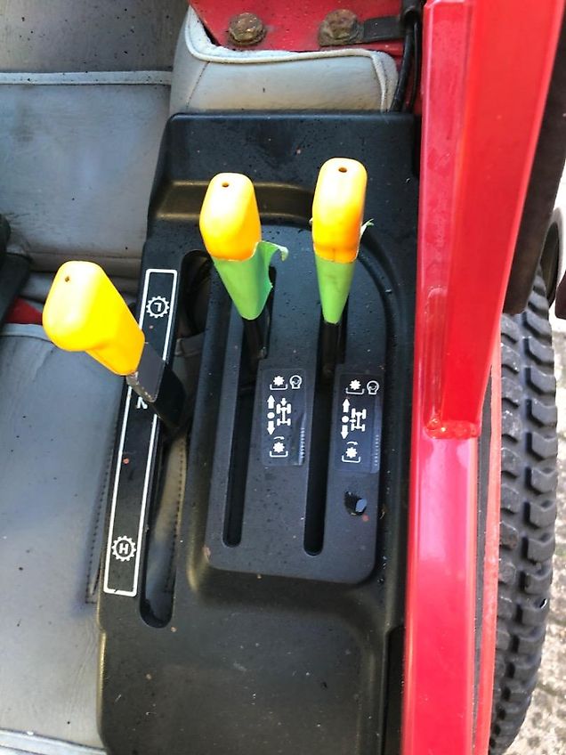 Shibaura Shibaura ST 324 HST Komunalschlepper Winterdienst Zubehör * 23 PS