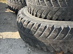 Nokian Satz Straßenbereifung
