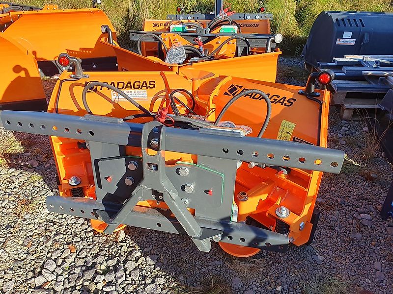 PADAGAS VARIO SCHNEESCHILD Traktor Hoflader Bema