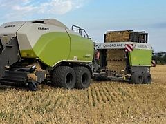 Claas Quadrant 5300 FC + Quadro Pack Stapel-/ Sammelwagen