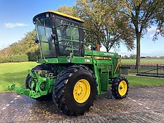 John Deere 5720