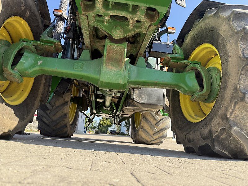 John Deere 6230 mit Frontlader