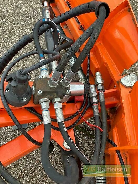 Iseki Federklappenschneepflug