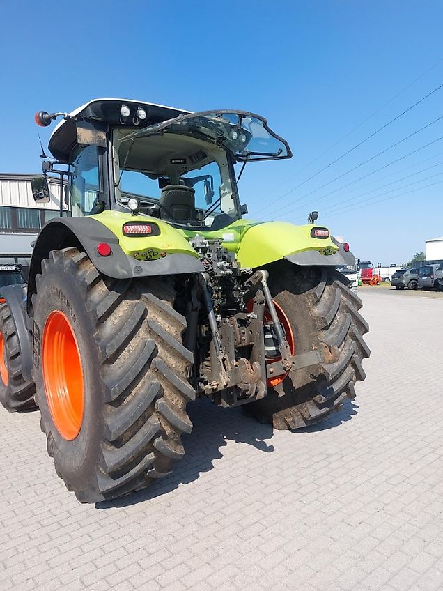 Claas Axion 850