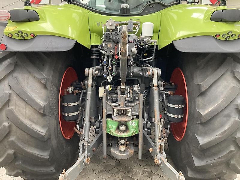 Claas Axion 870