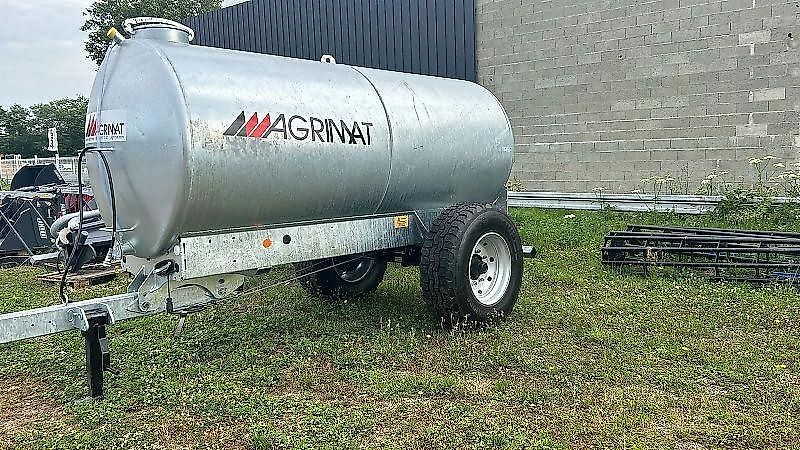 Agrimat Anhänger mit Wassertank / Wasserfass / Wassertank / Tränkfass 5200 L JOSKIN