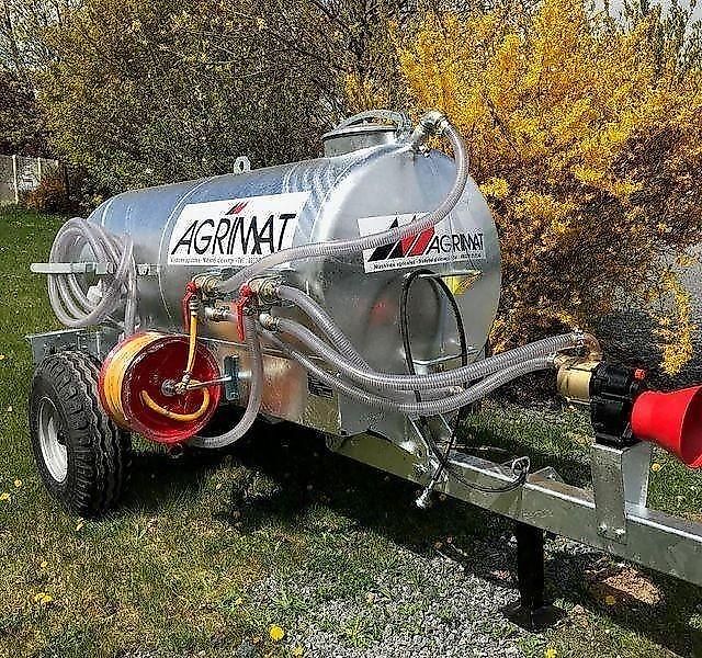 Agrimat Anhänger mit Wassertank / Wasserfass / Wassertank / Tränkfass 5200 L JOSKIN