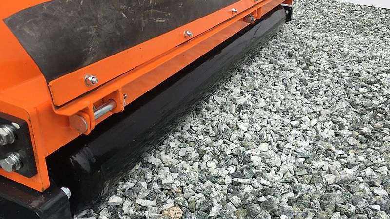 TALEX BÖSCHUNGSMULCHER LEOPARD RB 1,80 hintenseitlich Auslegelmulcher