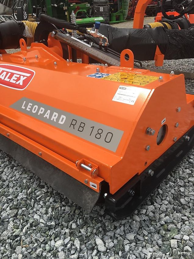 TALEX BÖSCHUNGSMULCHER LEOPARD RB 1,80 hintenseitlich Auslegelmulcher