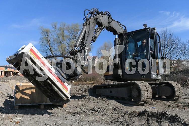 Aardenburg X-Vator / Mulcher für Bagger 80-120 cm