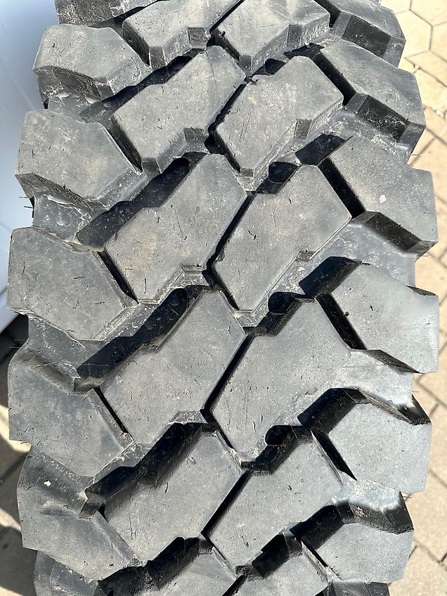 Continental 395/85R20 HCS