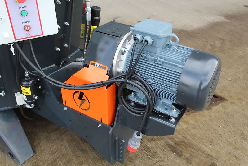 Burkon Futtermischer-4,0m³-Elektromotor-Neumaschine